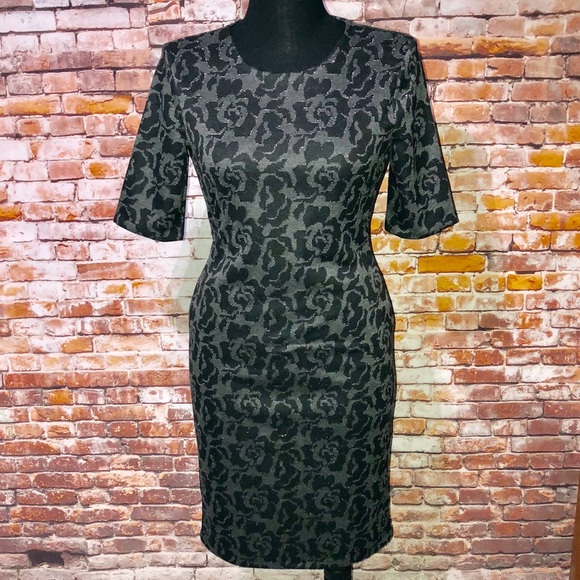 Banana Republic Dresses & Skirts - Banana Republic Fitted Dress